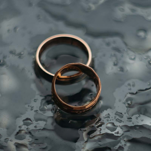 Ehevertrag, Heiraten © Zoriana Stakhniv / Unsplash (PUVgHyBgZn8)